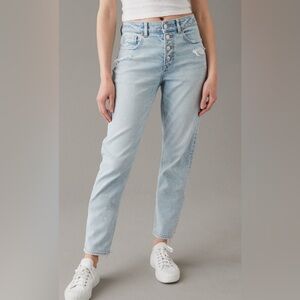 NWOT American Eagle Size 2 Mom Jean
